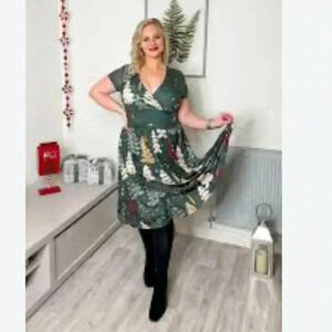 Christmas Holiday Size XL Dress Faux Wrap Full Circle Skirted Trees Forest Green